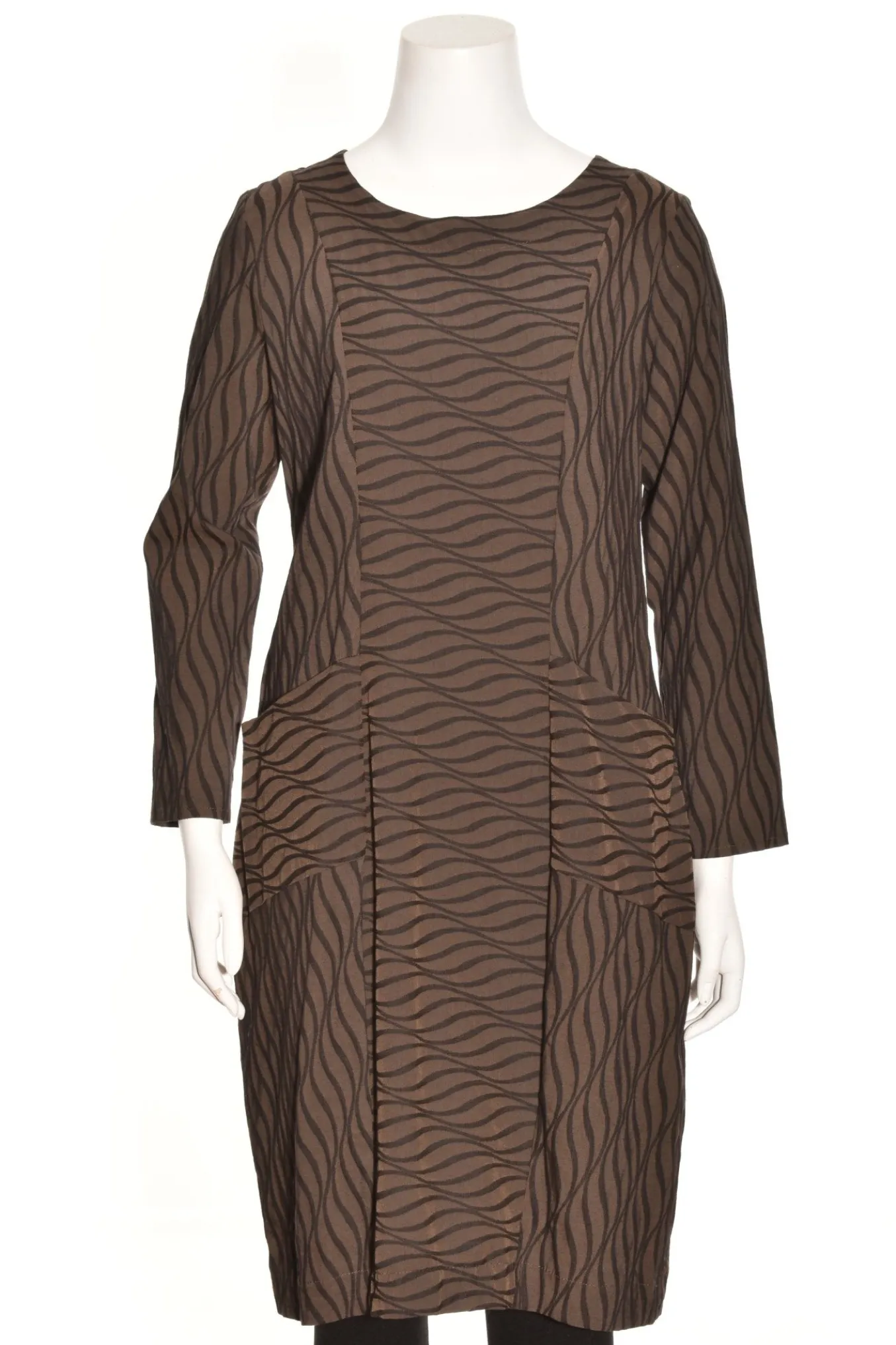 Niche. Friday Dress.