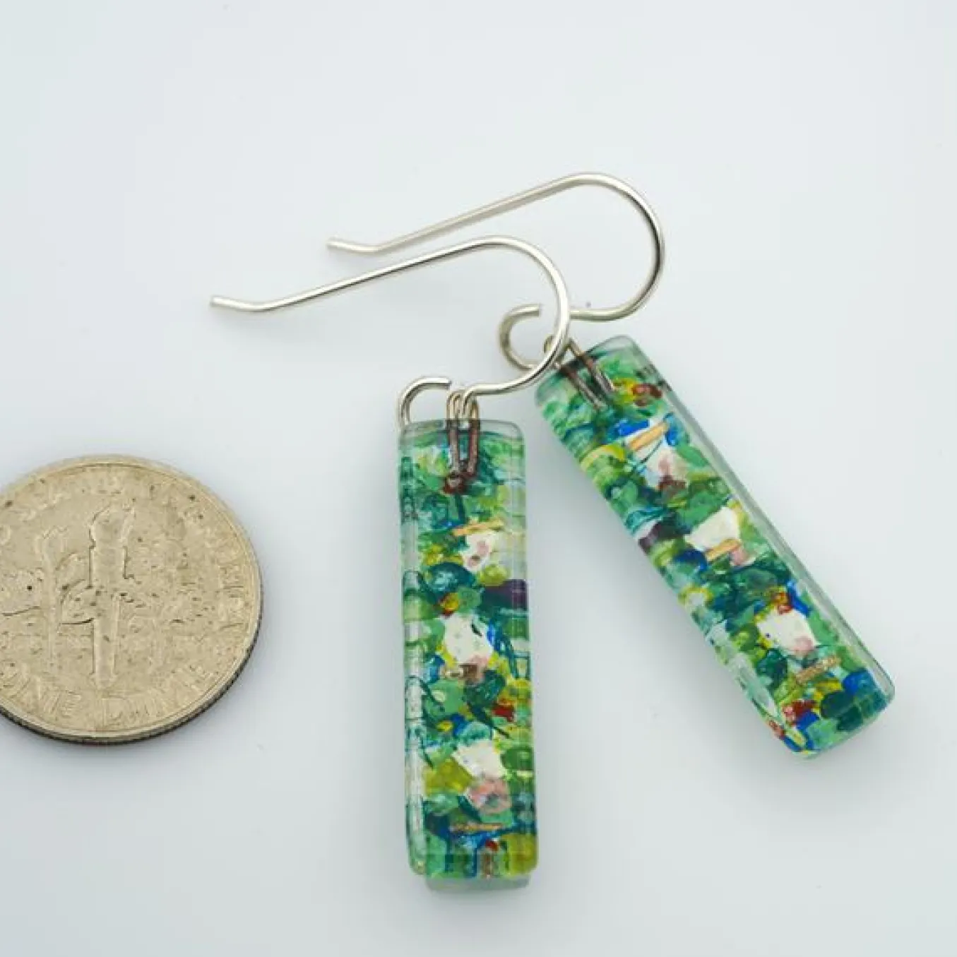 Momo. Earings. Nenuphar Medium Bars.